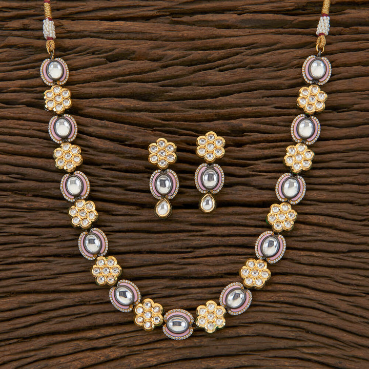 Kundan Classic Necklace With Black Plating 350433