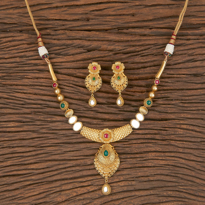 Kundan Classic Necklace With Matte Gold Plating 350570