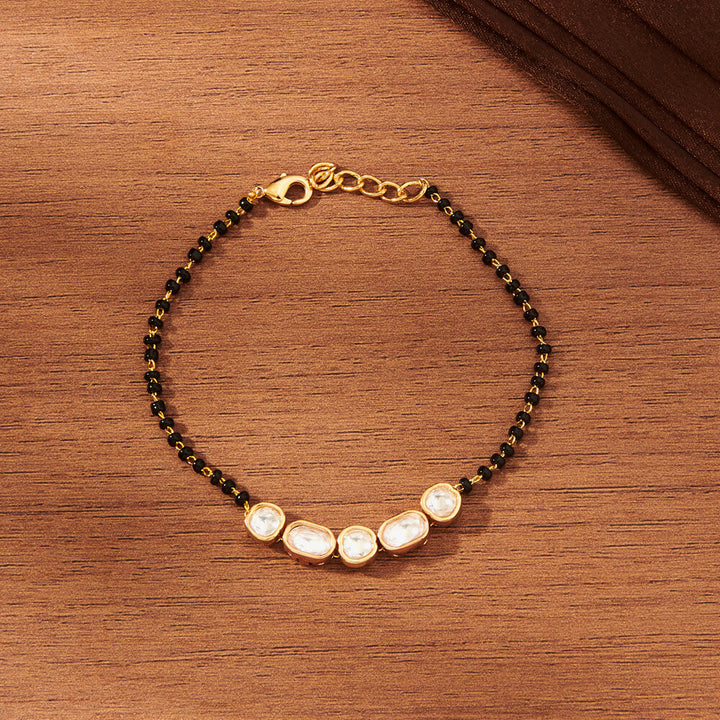 Kundan Hand Mangalsutra Bracelet With Gold Plating 351821