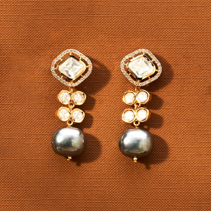 Kundan Classic Earring With Gold Plating 351857