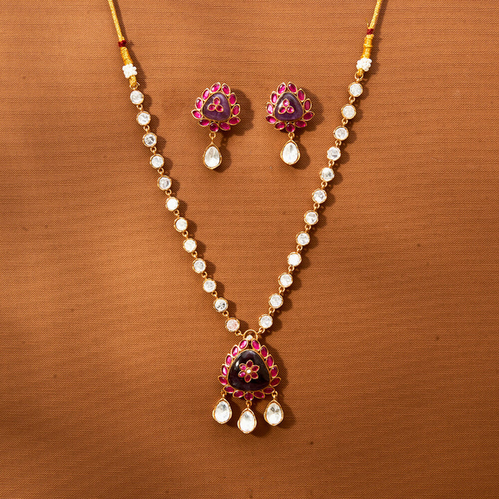 Kundan Classic Necklace With Gold Plating 351866