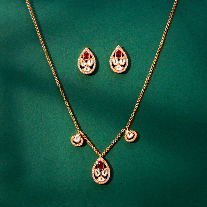 Kundan Delicate Necklace With Gold Plating 351877