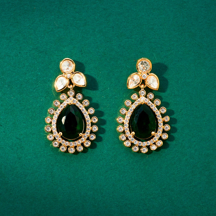 Kundan Delicate Earring With Gold Plating 351882