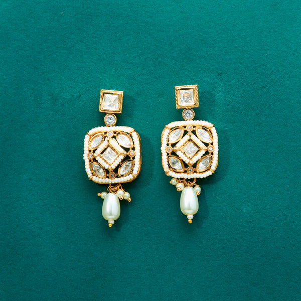 351896 Kundan Classic Earring With Gold Plating