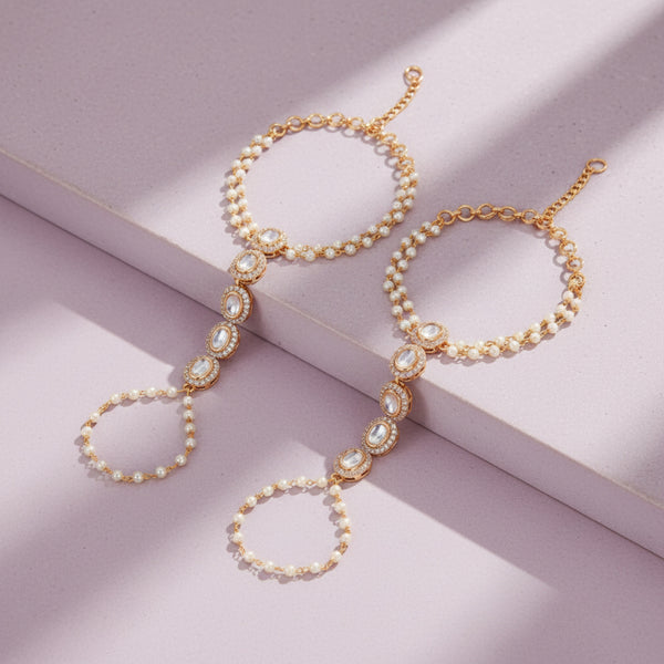 352007 Kundan Classic Hath Pan With Gold Rhodium Plating