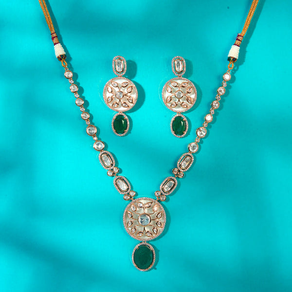 352013 Kundan Classic Necklace With Gold Plating