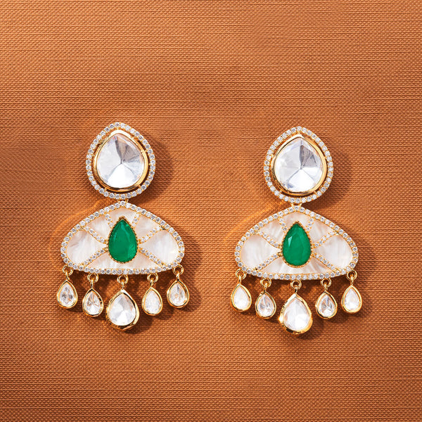 352025 Kundan Classic Earring With Gold Plating