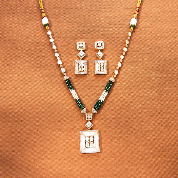 352032 Kundan Classic Necklace Set With Gold Plating