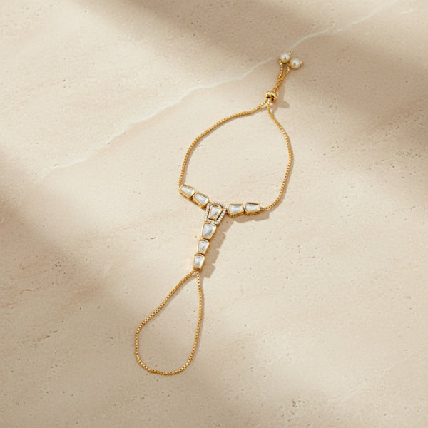 352282 Kundan Moti Hath Pan With Gold Plating