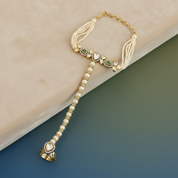 352453 Kundan Classic Hath Pan With Mehndi Plating