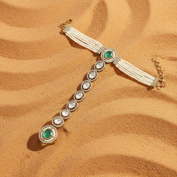 352530 Kundan Classic Hath Pan With Mehndi Plating