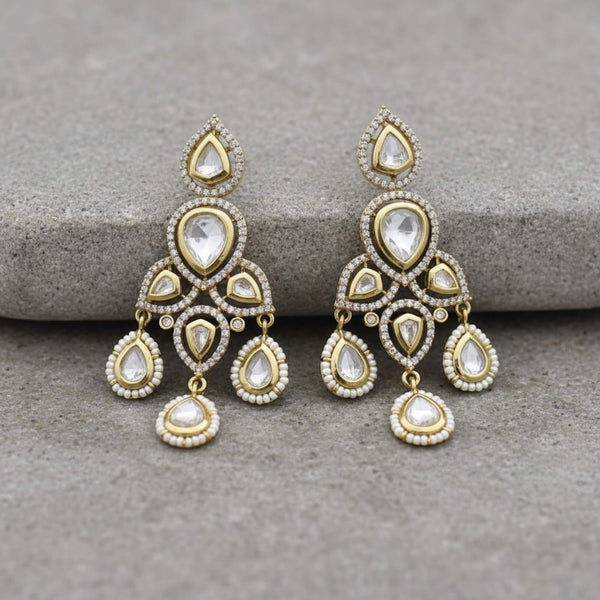 352703 Kundan Classic Earring With Carat Mehndi Plating