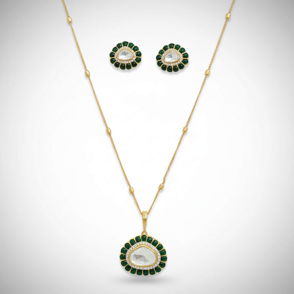 352728 Kundan Classic Pendant Set With Carat Gold Plating