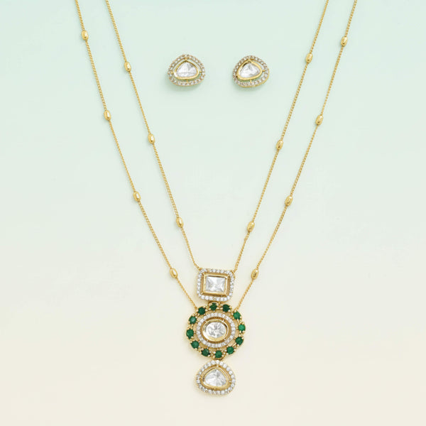 352735 Kundan Classic Pendant Set With Carat Gold Plating