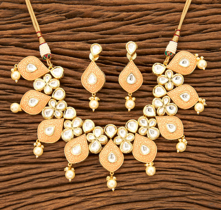 Kundan Classic Necklace with gold plating 42038