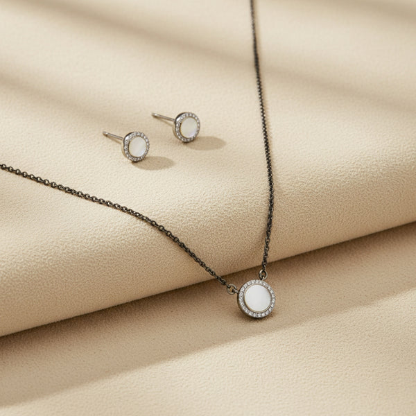 432830 Cz Tanmaniya Mangalsutra With Gold Rhodium Plating