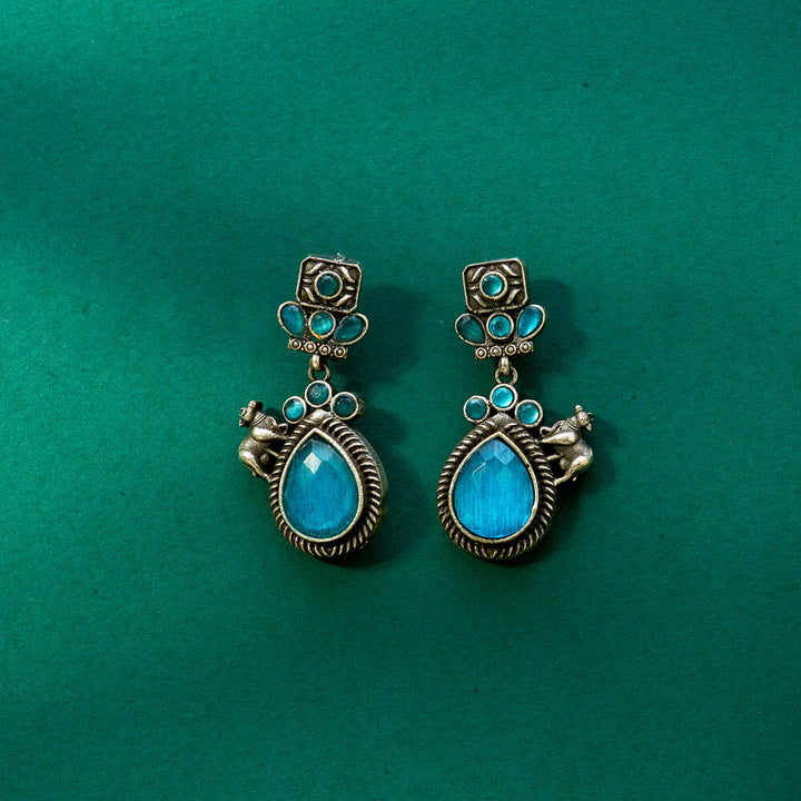 Stone Earring With Oxidised Plating 807808