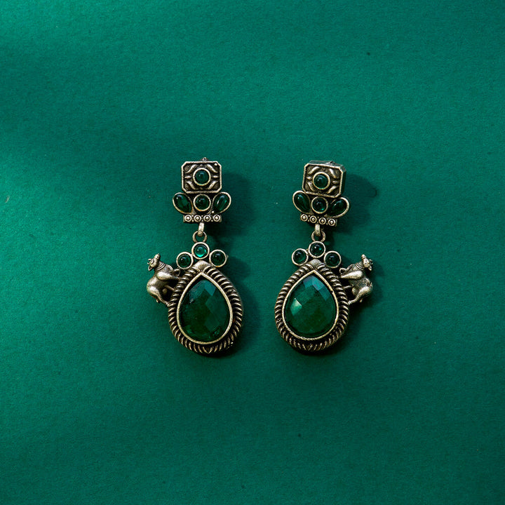 Stone Earring With Oxidised Plating 807808