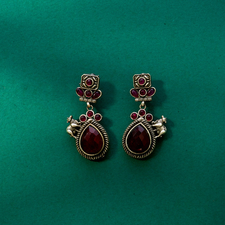 Stone Earring With Oxidised Plating 807808