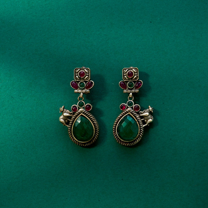 Stone Earring With Oxidised Plating 807808