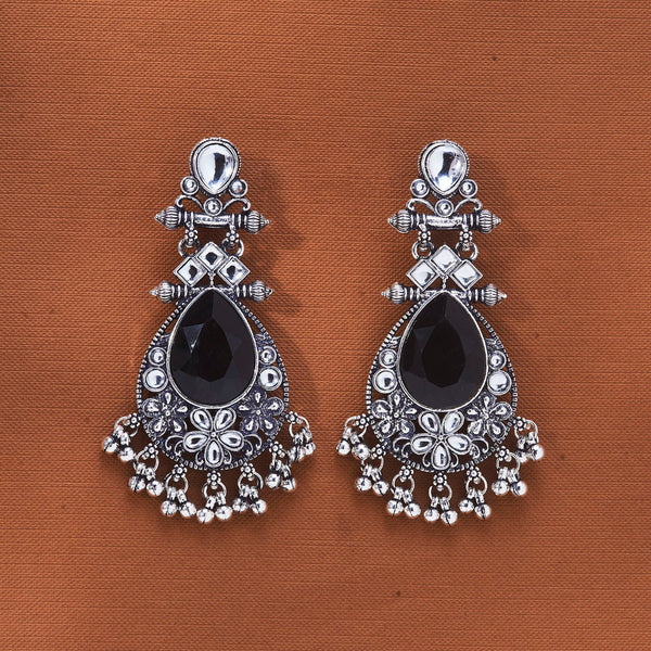 808489 Classic Earring With Oxidised Plating