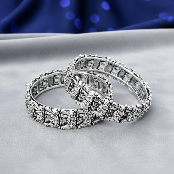 809116 Openable Bangles With Oxidised Plating