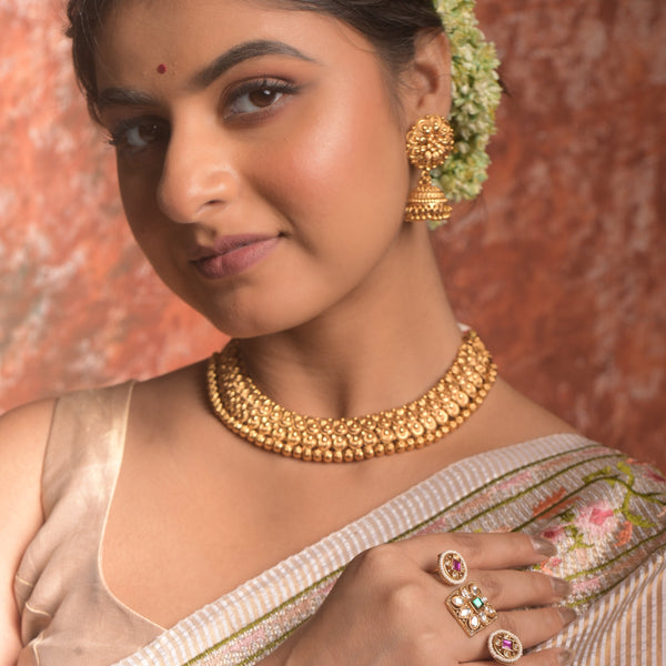 213872 Antique Classic Necklace With Matte Gold Plating